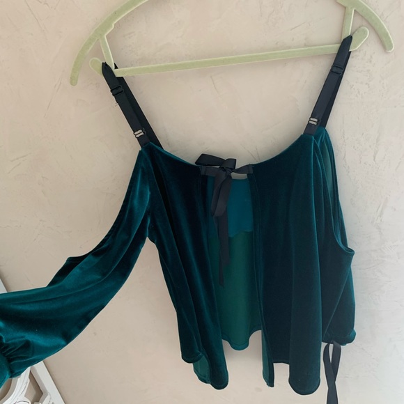 VELVET COLD SHOULDER TOP - Picture 3 of 3